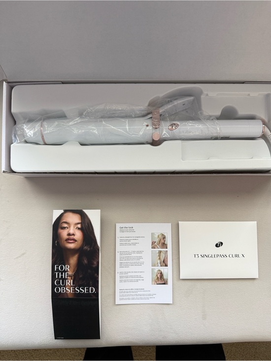 T3 Other - T3 White Curling Iron with Rose Gold Accents